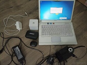 Krabica s elektro, balík vhodný aj na Homeoffice :)
