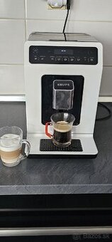 Kávovar Krups ea89k