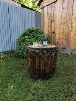 Drevený sud / Bar