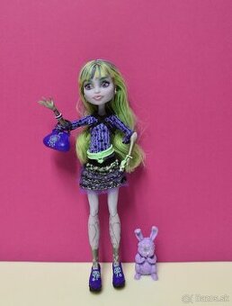 Monster High bábika Twyla, Ever After High