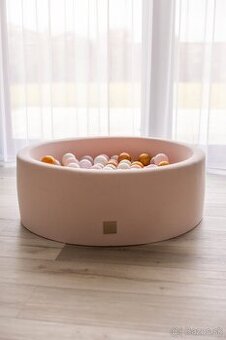 Suchý bazén s guličkami