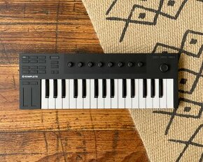 MIDI klávesy Native Instruments KOMPLETE KONTROL M32