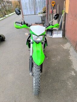 Predám motorku Kawasaki KLX 250