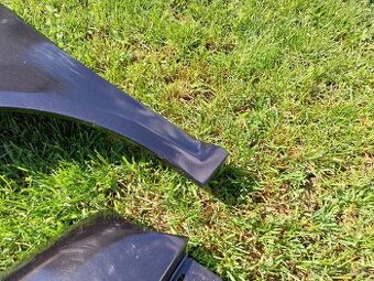 LC9Z golf IV čierna metalíza