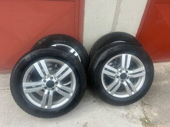 Zimné pneu na hliníkových diskoch Mercedes r17