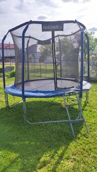Trampolína