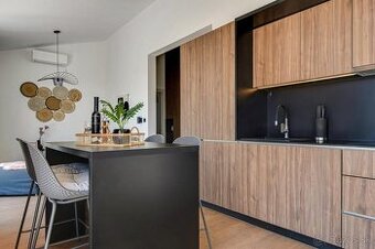 ISTRIA, SVETI LOVREČ – Plne vybavený nový prízemný dom s baz