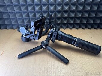 Zhiyun Crane 2S