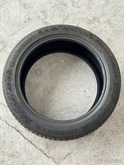1 pneumatika 235 45 R18 Continental premium contact 6