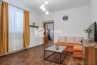 PREDAJ - ZNÍŽENÁ CENA, Dom na HOLUBYHO ul., Košice-JUH