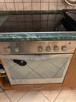 Varná doska sklokeramická a rúra na pečenie - Rezervované