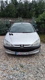 206 1.1 benzin .153000km