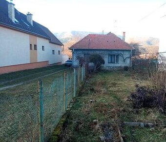 Predaj / rodinný dom s rozsiahlym pozemkom 2 341m² – Nitrica