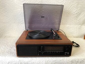 REPASOVANÉ gramorádio Tesla IDYLA