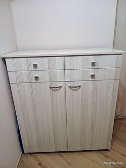 Komoda so šuflíkmi