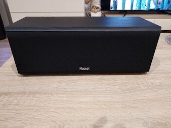 Reproduktory Magnat v čiernom prevedení.