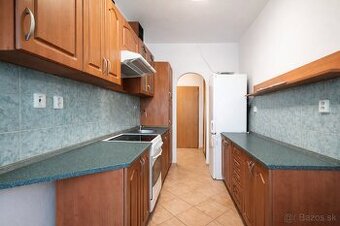 Predaj 2-garsónky Bratislava-Petržalka,  Mánesovo námestie