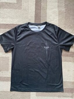 Pánske čierne tričko s prírodným dizajnom