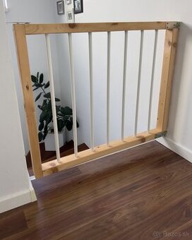 Zabrana na schody medzi steny