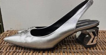 Karl Lagerfeld lodicky 39