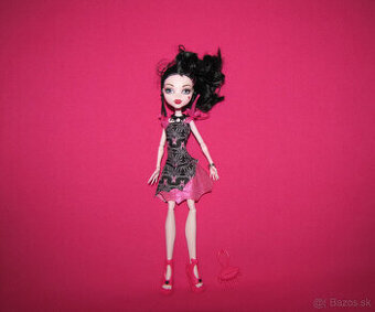 Monster High Draculaura frights