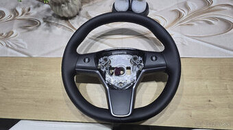 volant TESLA model 3 , Tesla Y VYHRIEVANÝ