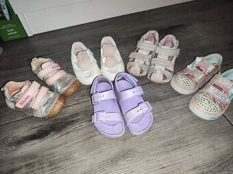 Balík topánočiek veľ 23