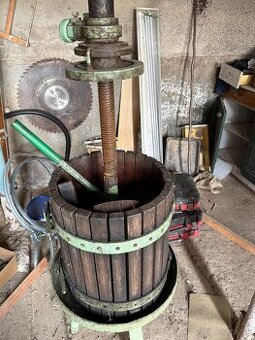 Lis na hrozno , demižony 50 l , iné