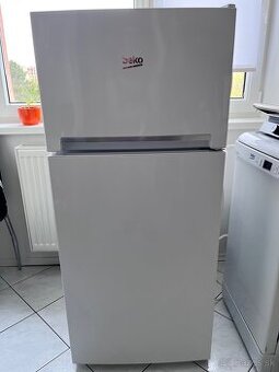 Chladnička s mrazničkou 70 €