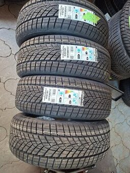 215/55R18 Goodyear Nepoužité