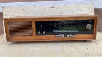 Retro radio