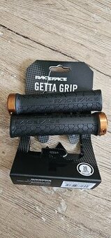 Gripy race face