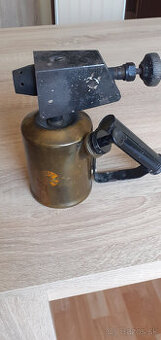 benzínová let lampa zn. BAT