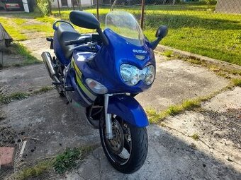 Predám moto Suzuki GSX 600 F