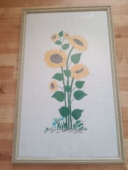 Rám so sklonom , (Obraz - vyšívané slnečnice )