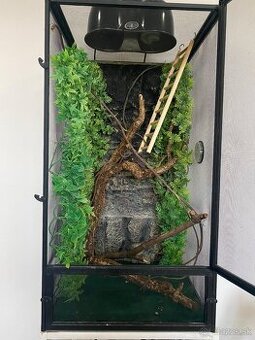 Predám terarium pre chameleona