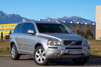 Volvo XC90 D5 AWD AT 7miest málo km