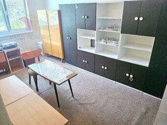3 izbový byt Bánovce nad Bebravou / CENTRUM / LOGGIA / PIVNI