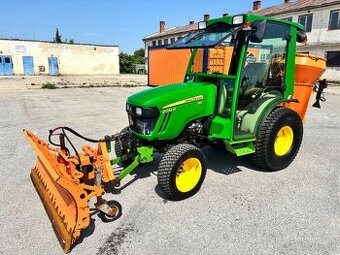 John Deere 2032R