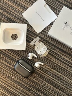 Apple AirPods Pro 2 (USB-C, MagSafe) – výborný stav