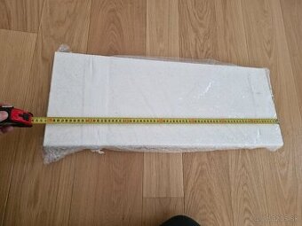 Vnútorný interierovy parapet biely