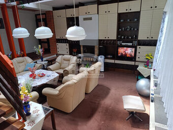 Priestranný rodinný dom v lukratívnej časti mesta Sobrance