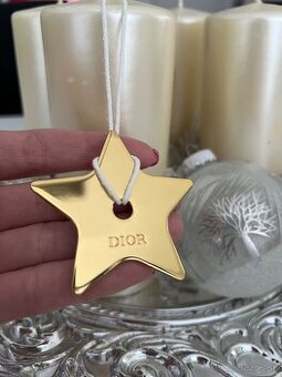 Dior zlata hviezda