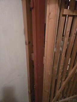 Zelezna zarubna lava plus dvere