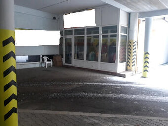 Predaj obchodných priestorov v centre Nitry - 1