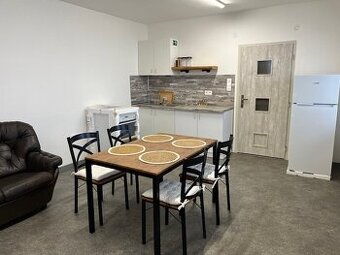 Prenájom dom Nitra, Brigádnická ul. s parkovaním - 1