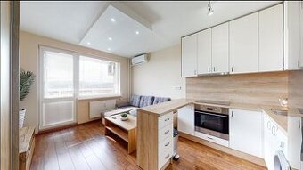 Zariadená garsónka s loggiou a výhľadom na mesto, Košice – F