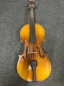 4/4 husle MienelHerold