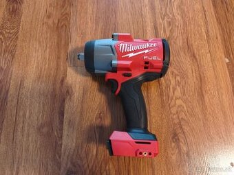 Razovy utahovak Milwaukee M18FHIW2F12-0
