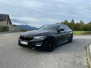 BMW 520xd / M-packet / G30 / 4x4 / BLACK - 1